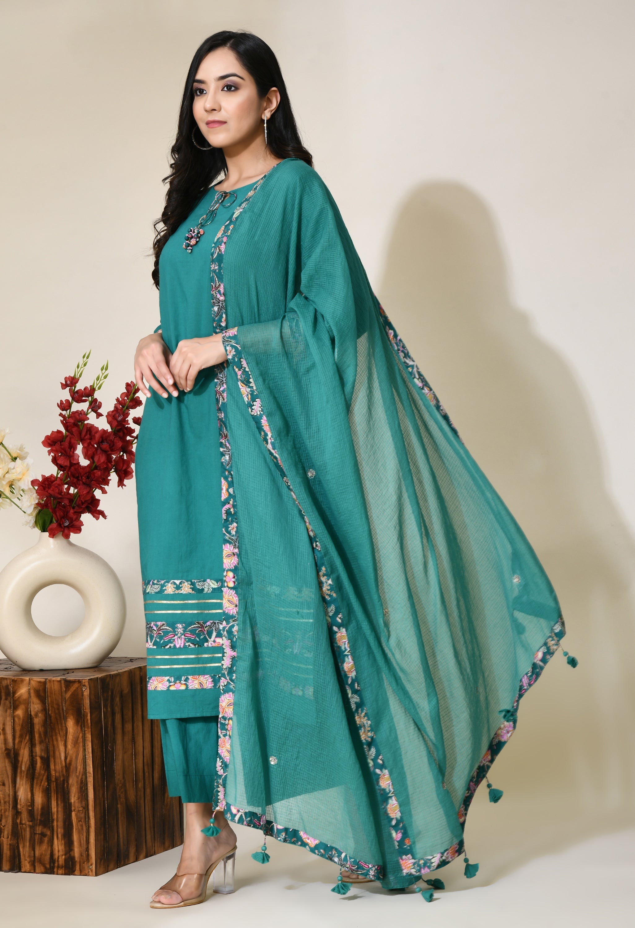 Breezy Bliss Green Cotton Kurta Set | Women Green Kurtas Sets online